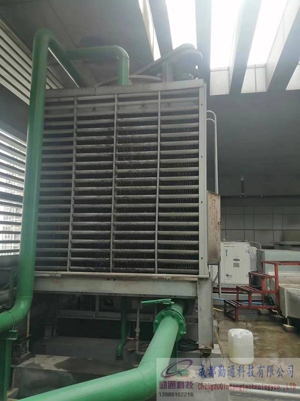 成都溫江酒店橫流塔填料更換現場